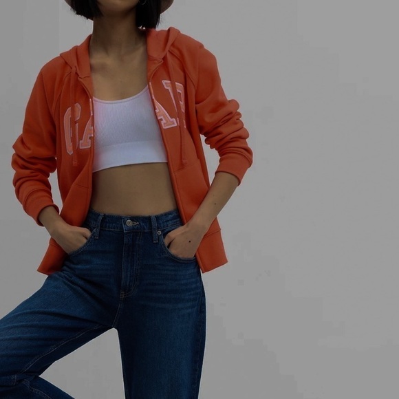 GAP Tops - Gap Logo Zip Hoodie in Rust Brown size S Small